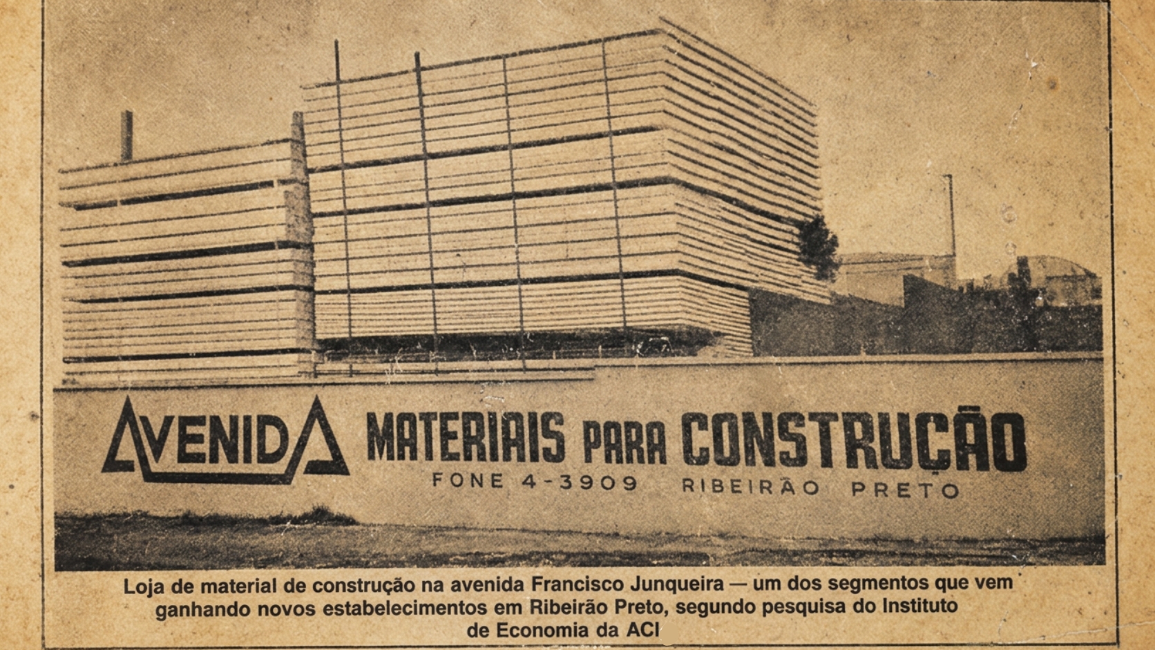 Fachada histórica da Avenida Materiais para Construção em 1975